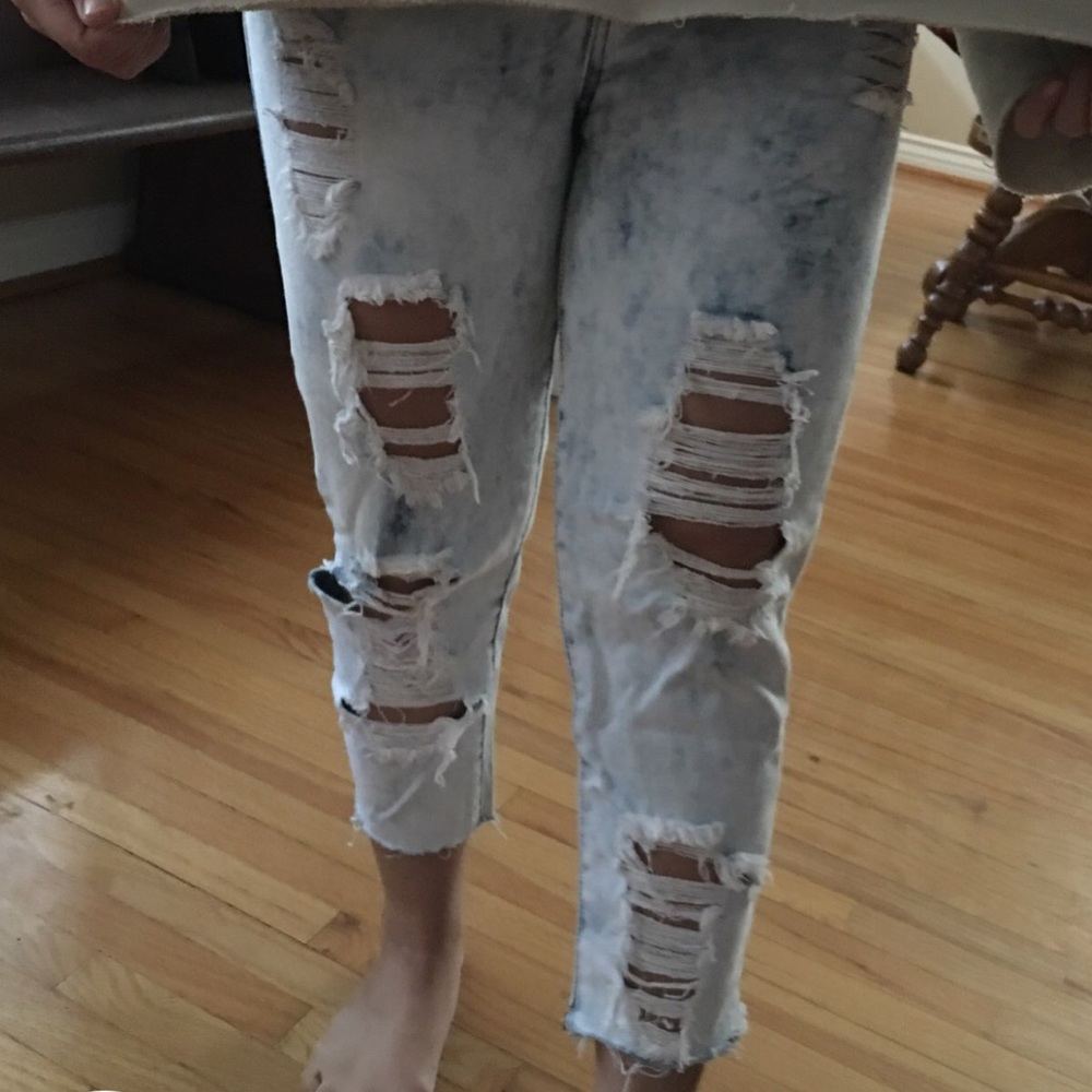 Ripped Jeans - cropped